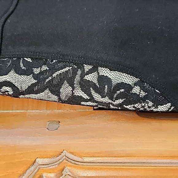 Marc New York legings with lace trim. Size medium.  Excellent - Picture 3 of 9